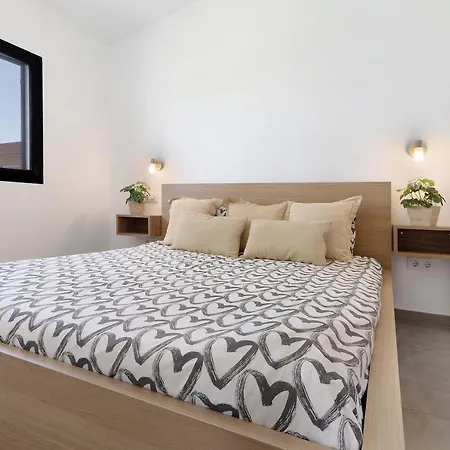 Casa Luna Kingbed And Jacuzzi Apartment